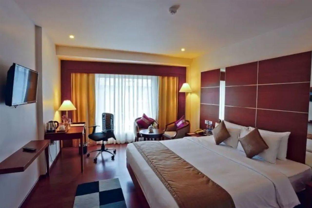 Готель Olive Downtown Kochi Екстер'єр фото