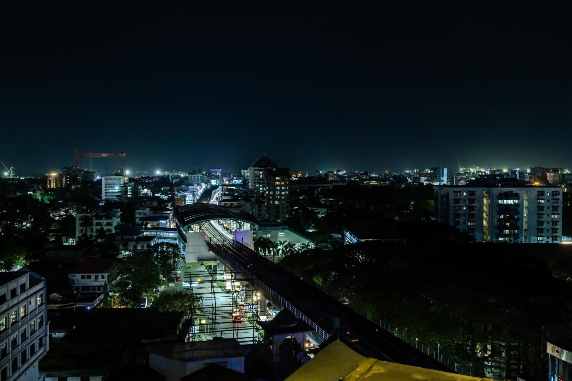 Готель Olive Downtown Kochi Екстер'єр фото